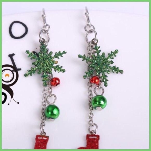 NEW Sparkling Dangle Red & Green Snowflake Whimsical Earrings - Picture 9 of 11